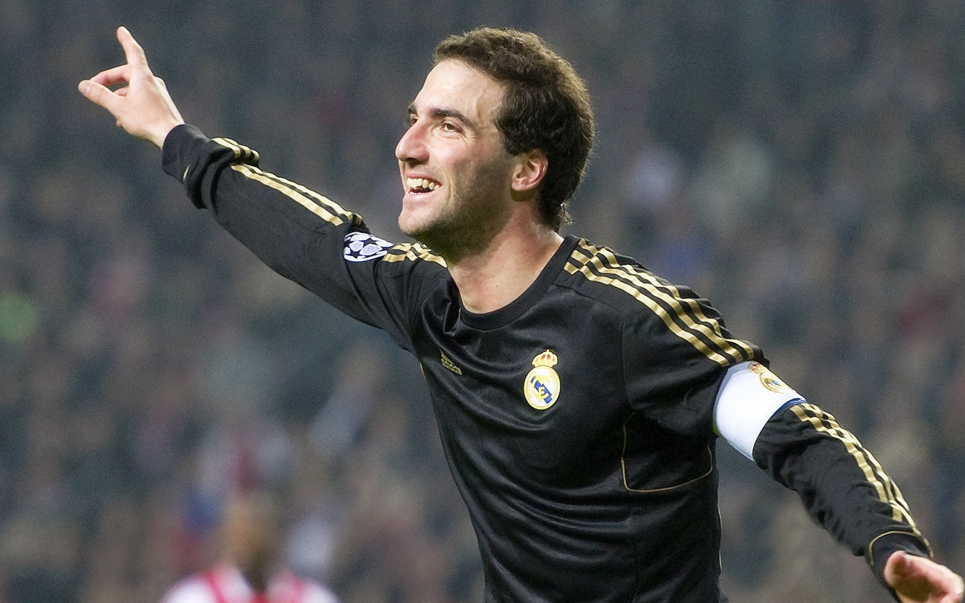 Kaiyun APP-库里:在NBA历史上留下“火花”般的投篮传说!,库里的投篮集锦