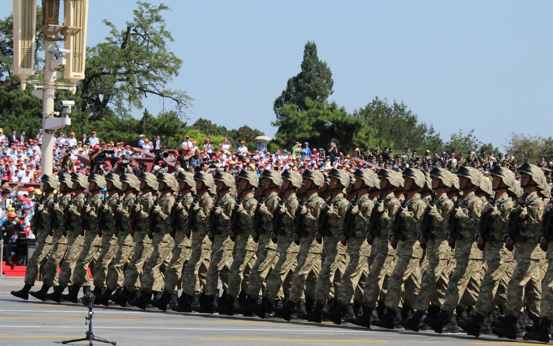 开云平台-未来足球：智能硬件与科技结合，运动表现无极限，足球未来可期